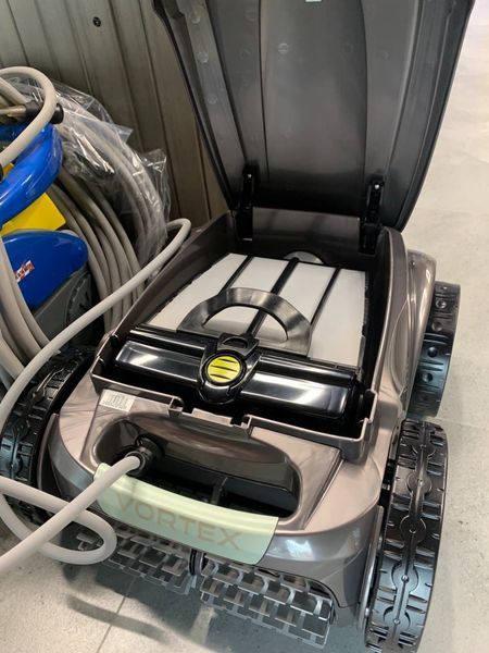 Робот пылесос для бассейна Zodiac AV 348 VORTEX (WR000259) mps_WR000259 фото